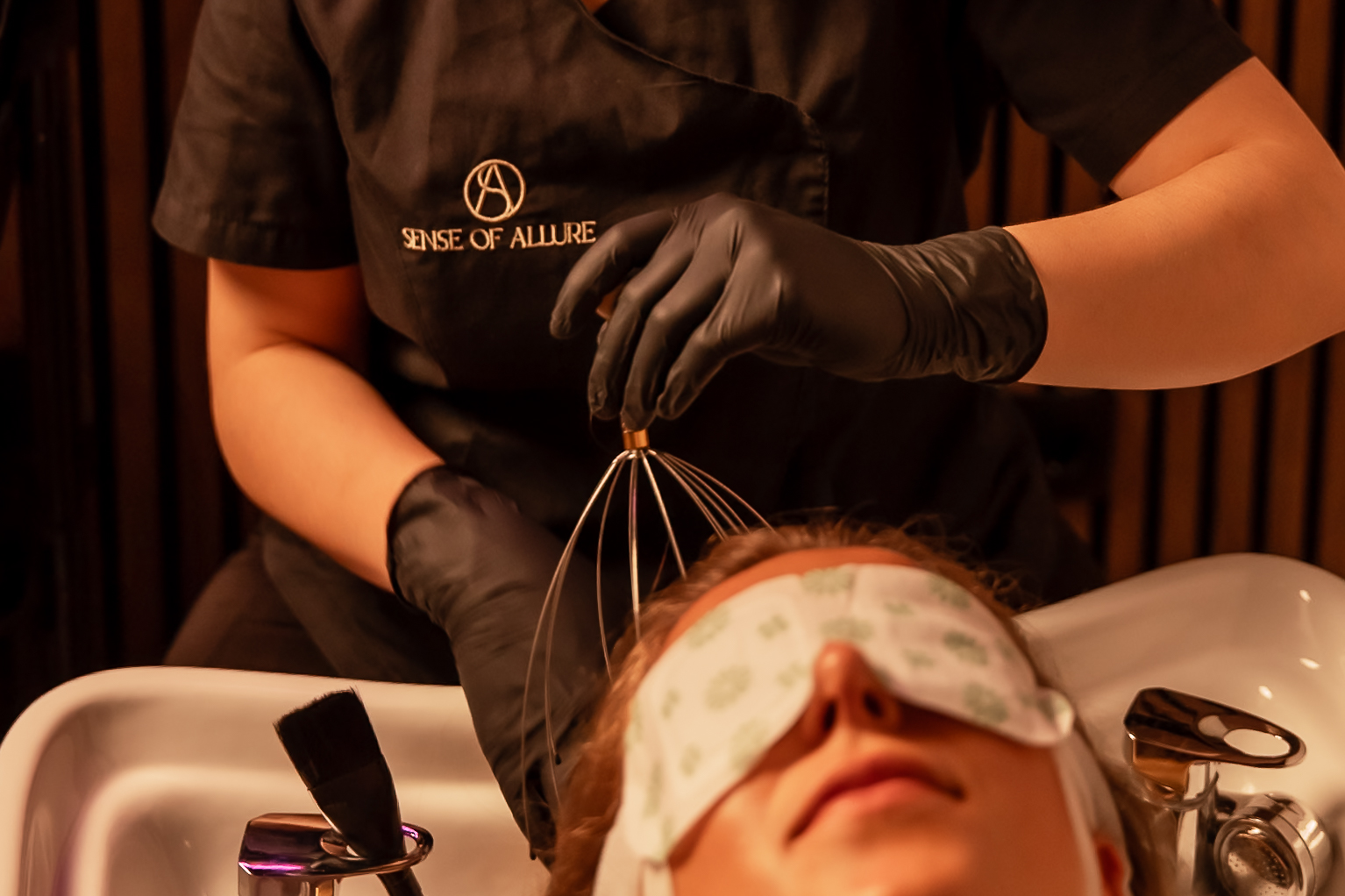 Scalp-massage